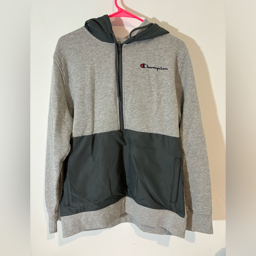 Champion Men’s Medium Half Zip Hoodie PullOver Kangaroo Pouch Gray Long Sleeve